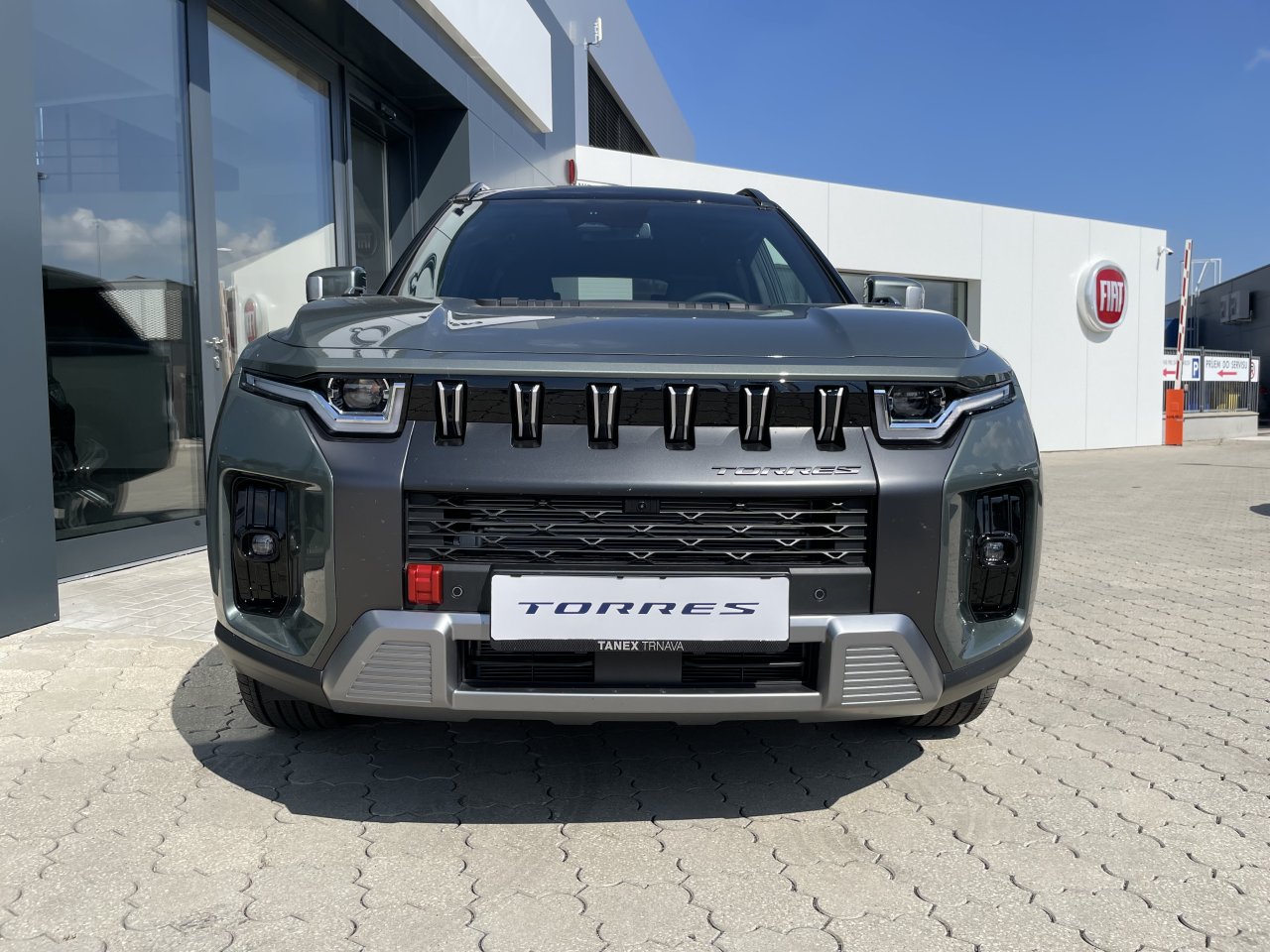 KGM Torres HEV Premium AT / FWD / 2GAO / VEA