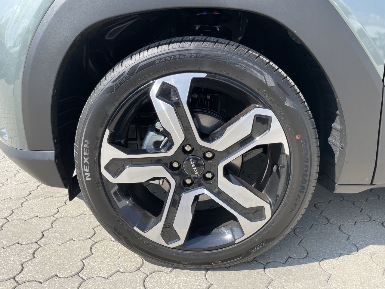 KGM Torres HEV Premium AT / FWD / 2GAO / VEA