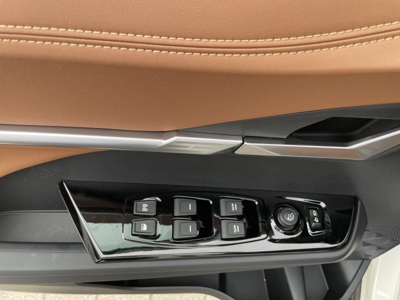 KGM Torres HEV Clever AT / FWD / 2BL / E16 / TAZ / VEA