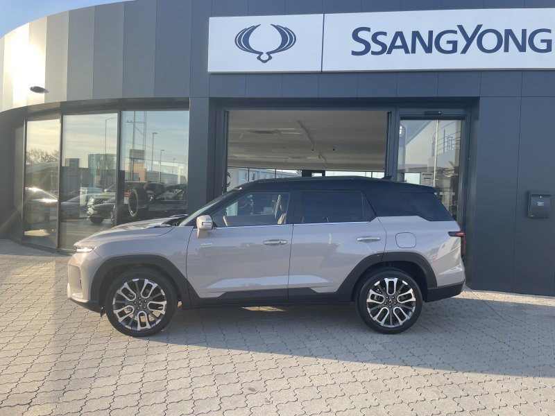 KGM Torres HEV Clever AT / FWD / 2BL / E16 / TAZ / VEA