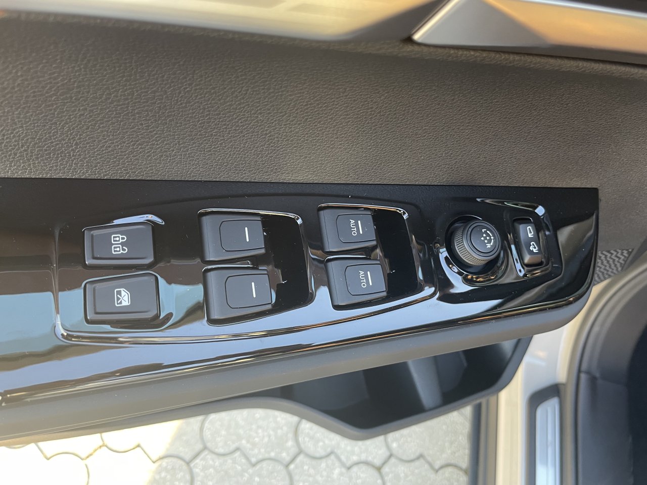 KGM Torres HEV Clever AT / FWD / 2BL / E16 / TAZ / VEA