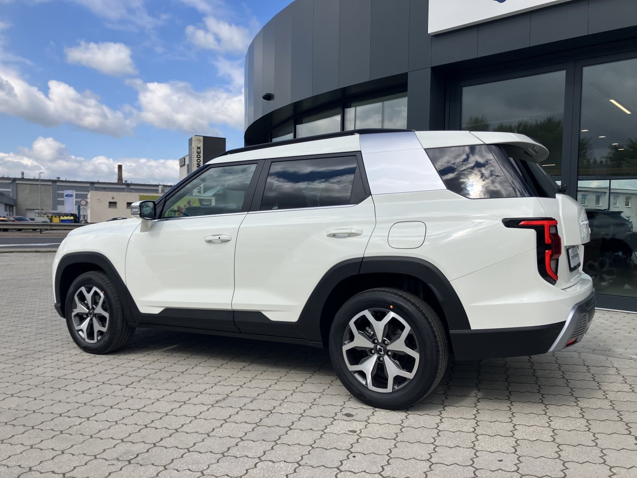 KGM Torres HEV Style AT / FWD / WAA