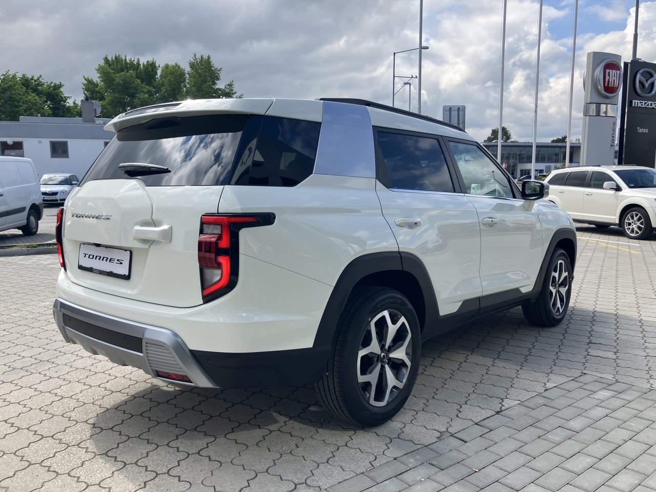 KGM Torres HEV Style AT / FWD / WAA