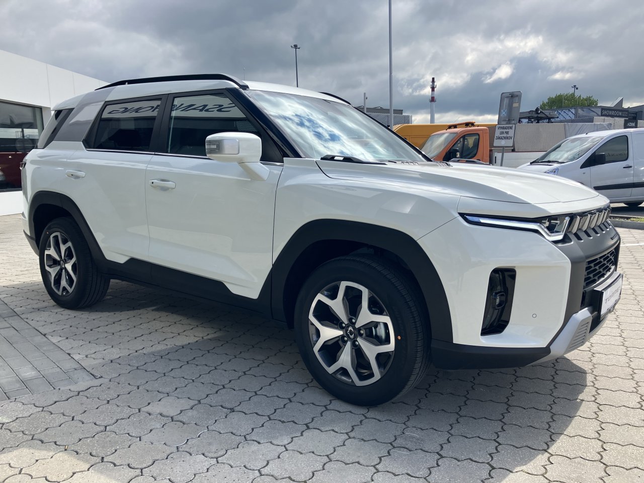 KGM Torres HEV Style AT / FWD / WAA