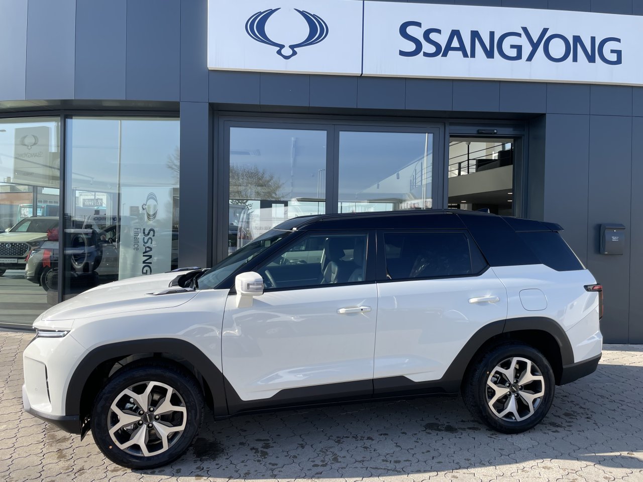 KGM Torres HEV Style AT / FWD / 2WAA / E16 / SCU